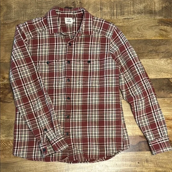FLINT AND TINDER heavy weight 100 percent cotton dark red and white button down. - Picture 1 of 10